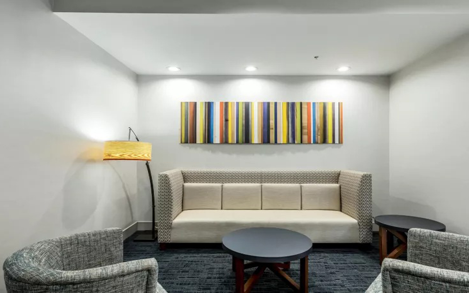 Hotel Lobby - Holiday Inn Express Jersey City NJ