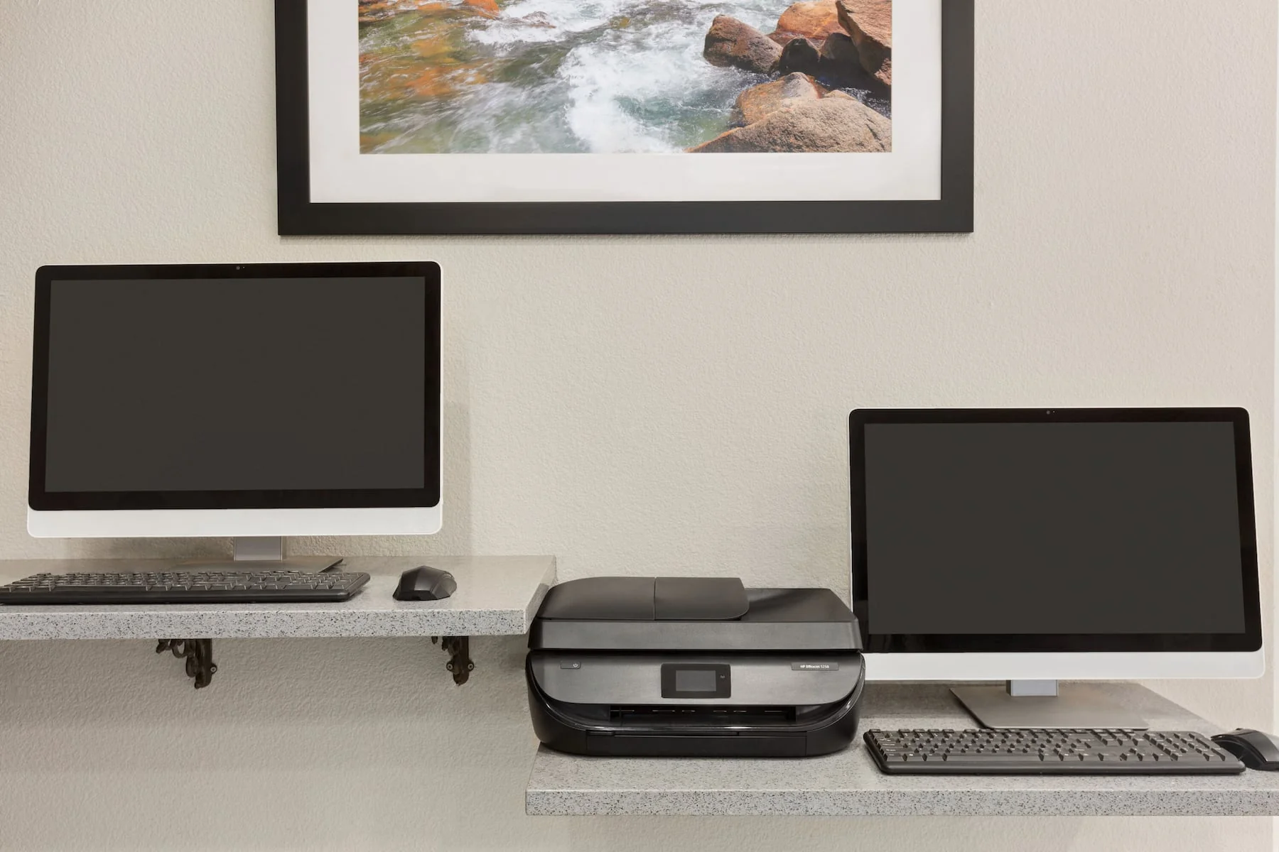 Hotel business center