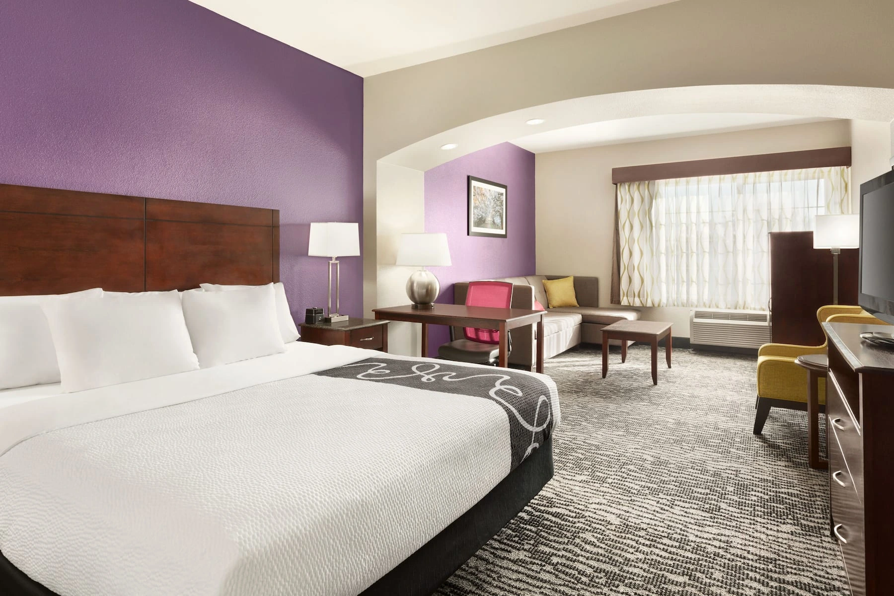 King suite with a separate sitting area