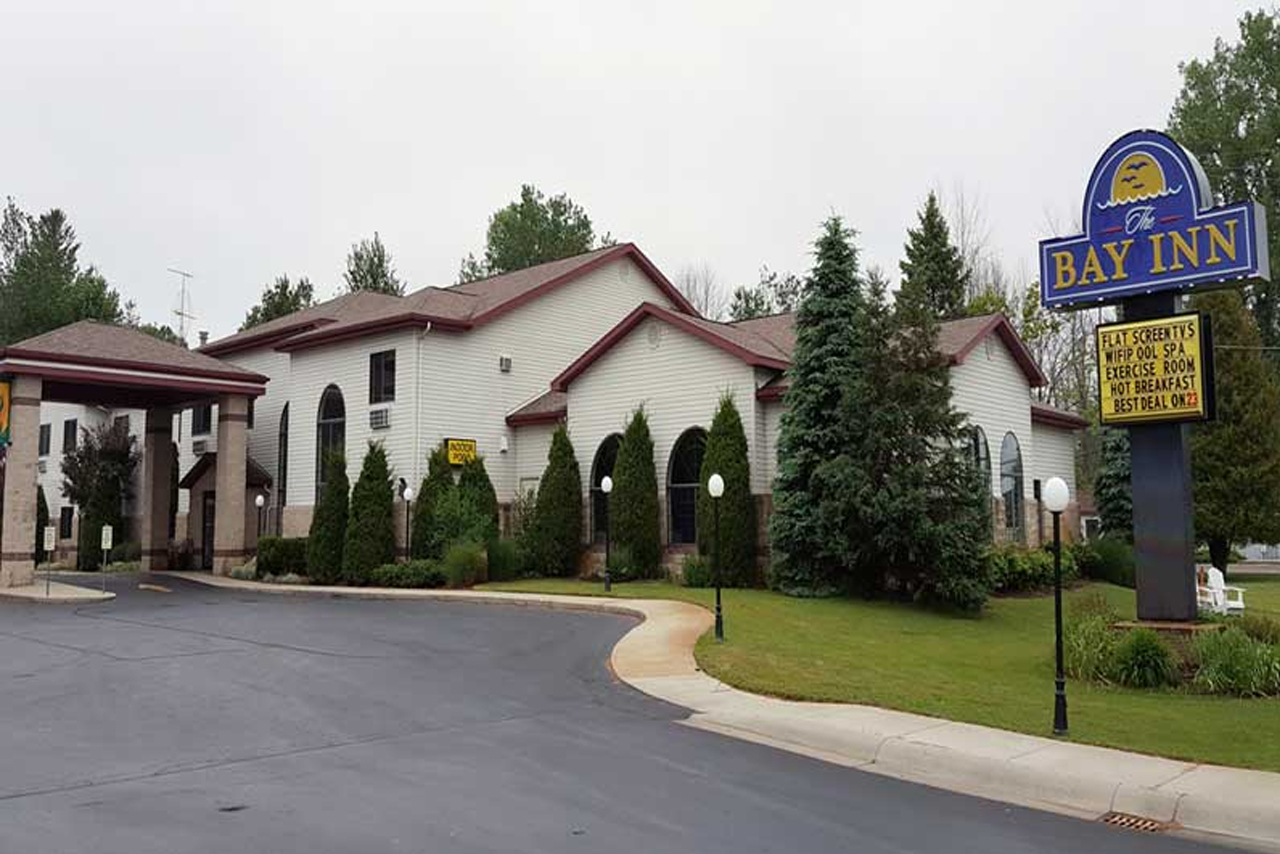 Hotel exterior and entrance